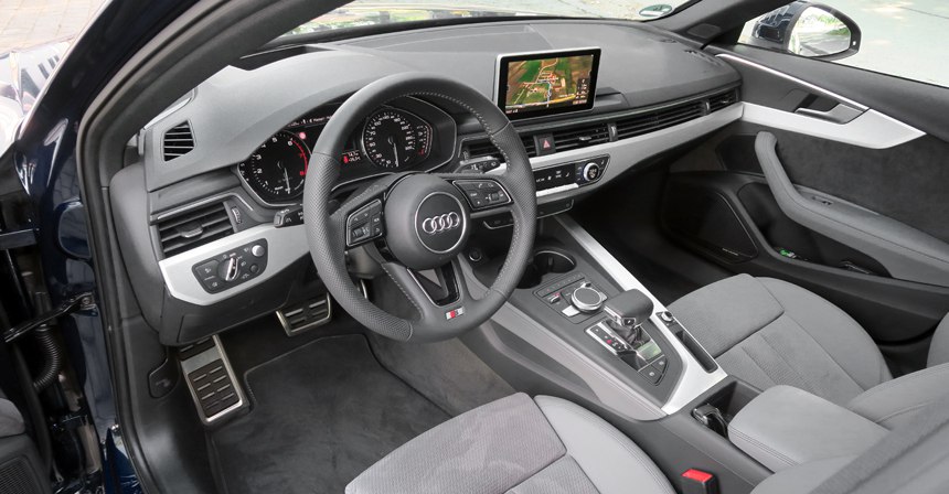 Интерьер газовой версии Audi A4 Avant g-tron на метане Интерьер газовой версии Audi A4 Avant g-tron на метане